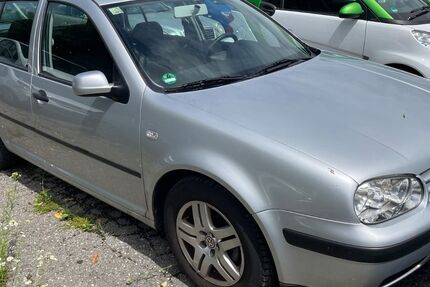 VW Golf 130.000 km 1.499 &euro; Markt Schwaben 85570