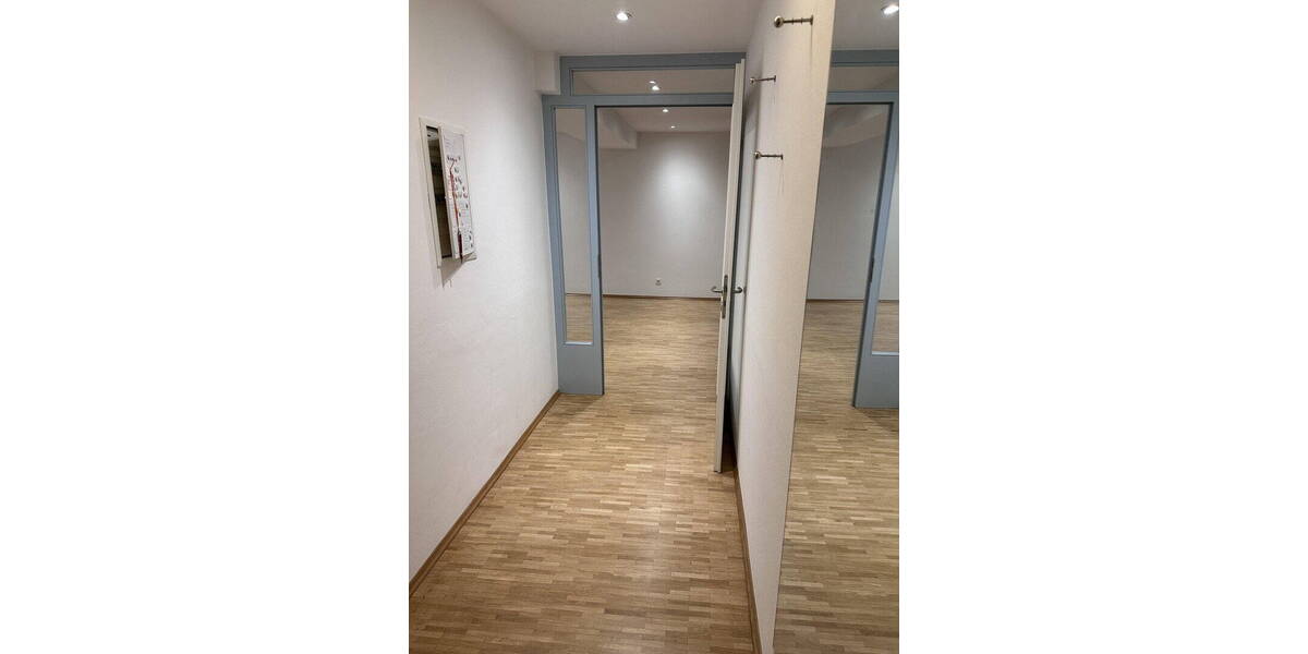 Etagenwohnung München Thalk.Obersendl.-Forsten-Fürstenr.-Solln - 5 Zimmer, 125 m&sup2;, 2.300&euro; | Angebot:26791679