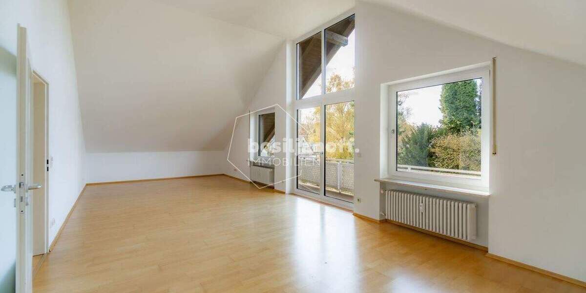 GROSSZÜGIGE 4-ZIMMER-DACHGESCHOSSWOHNUNG MIT BALKON IN RUHIGER LAGE 4 zimmer