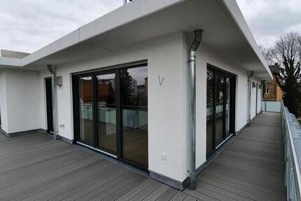 Haus München Am Riesenfeld - 2.5 Zimmer, 140 m&sup2;, 2.700&euro; | Angebot:25632244