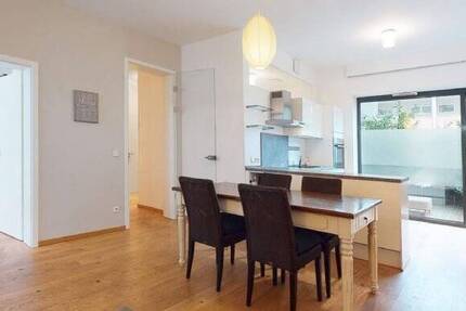 ROGERS: Neuwertige Wohnung mit edler Ausstattung im begehrten Schwabing 3 zimmer