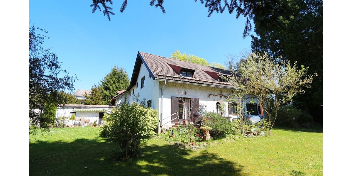 * ALTBAU-JUWEL in SEENÄHE * 4-Zimmer-Dachgeschoss-Wohnung * Balkon und Gartennutzung * Stellplatz * - Dachgeschoßwohnung Starnberg | Angebot:26992364