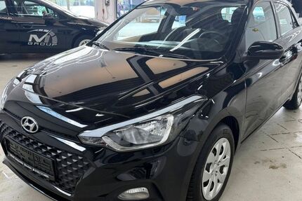 Hyundai i20 70.900 km 7.850 &euro; München 81825