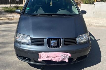 Seat Alhambra 193.000 km 4.000 &euro; München 81249