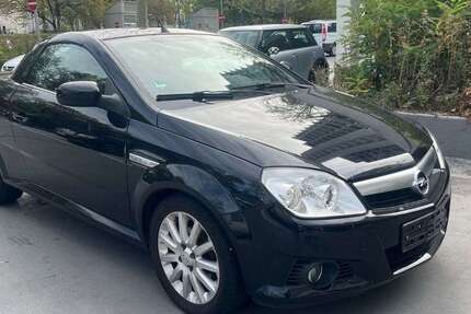 Opel Tigra 120.000 km 1.799 &euro; München 80809