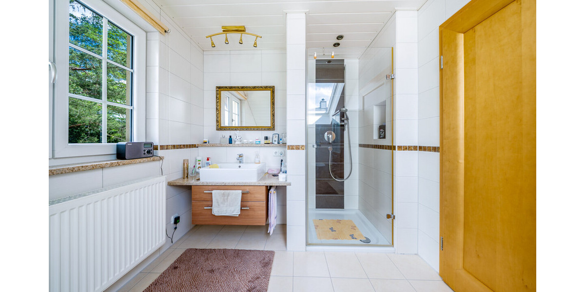 RUHIGES WOHNEN IN BESTER LAGE – MODERNES EINFAMILIENHAUS MIT SONNIGEM GARTEN - Einfamilienhaus Gräfelfing | Angebot:26522500