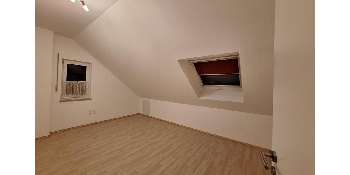 Maisonettenwohnung Unterschleißheim - 4 Zimmer, 99 m&sup2;, 2.100&euro; | Angebot:25306470