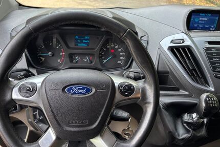 Ford Tourneo Custom 132.280 km 22.500 € München 81549