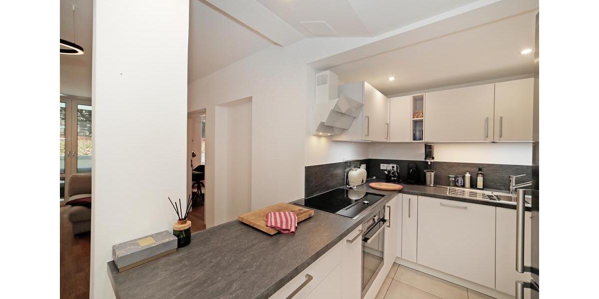 Traumlage direkt am Englischen Garten: Gehobene, lichtdurchflutete 3-Zimmer-Wohnung im Split-Level! zimmer