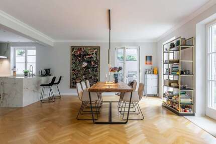 Haus zum Mieten in Grünwald 7.500 € 248 m²