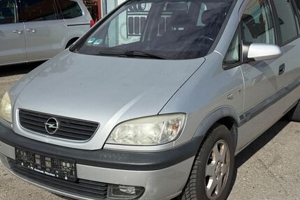 Opel Zafira 158.828 km 950 € München 81249