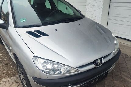 Peugeot 206 115.000 km 970 &euro; Glonn 85625