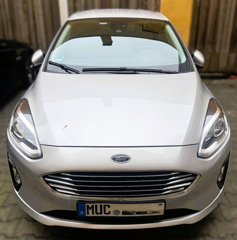 Ford Fiesta 102.000 km 10.900 € München 80335