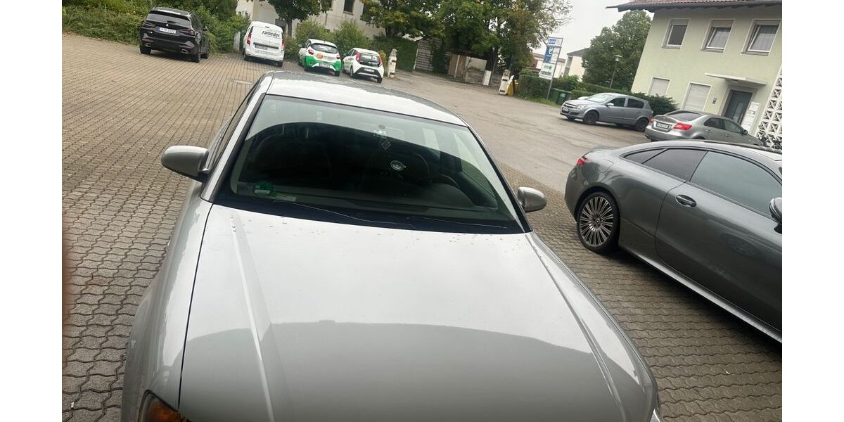 Audi A4 156.000 km 4.000 &euro; München 81925