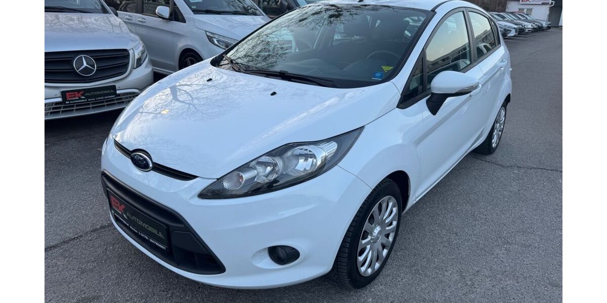 Ford Fiesta 83.700 km 5.900 &euro; München 81243
