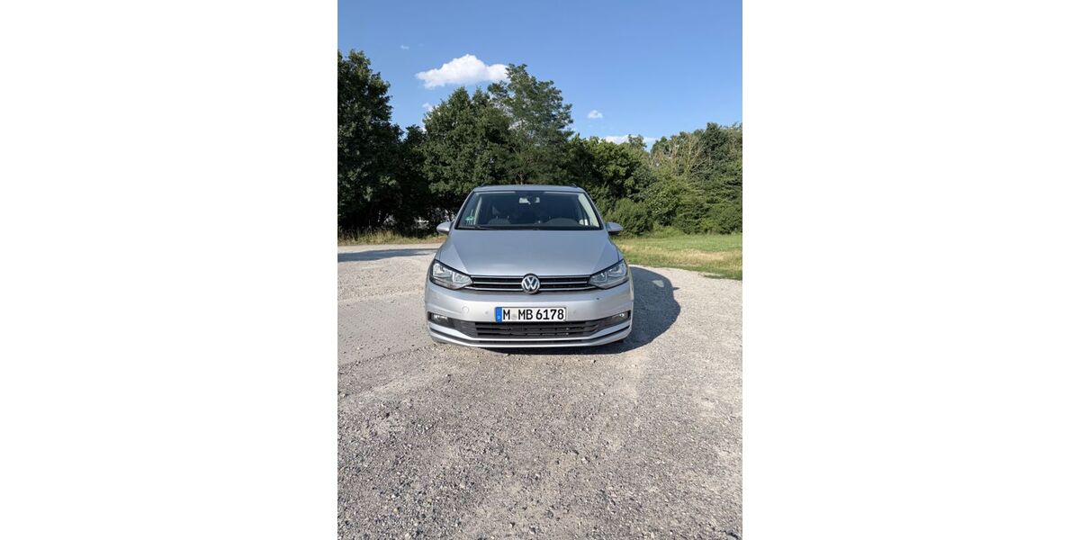 VW Touran 131.000 km 16.399 &euro; Gauting 82131