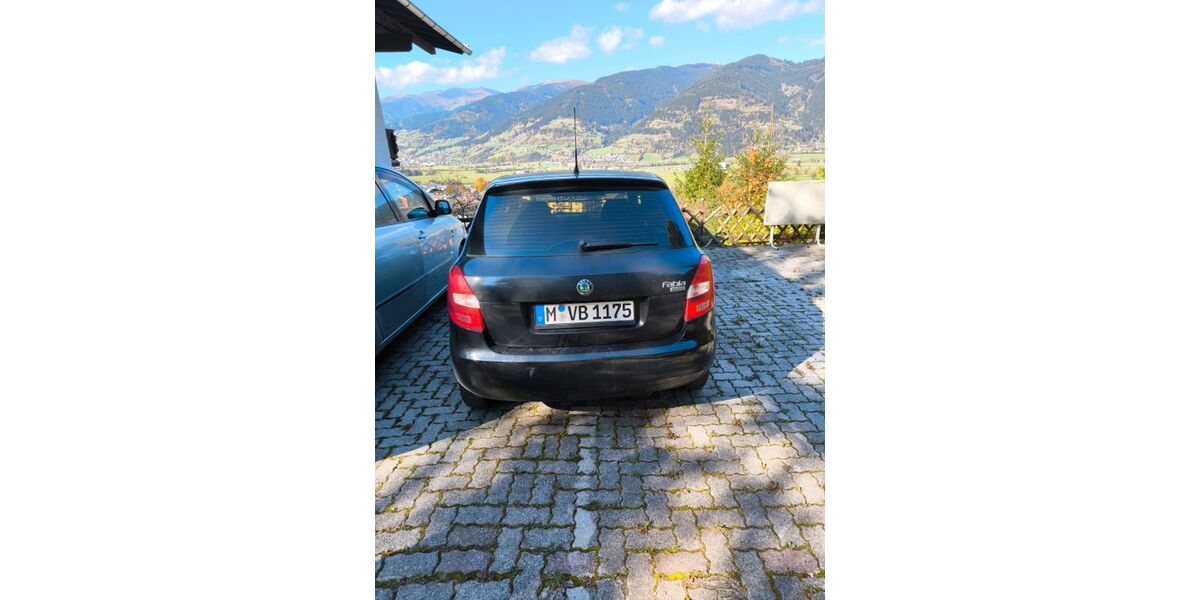 Skoda Fabia 222.000 km 1.800 &euro; München 80997
