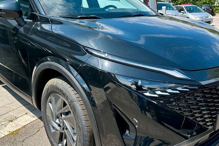 Nissan Qashqai 8.000 km 28.900 &euro; München 81549