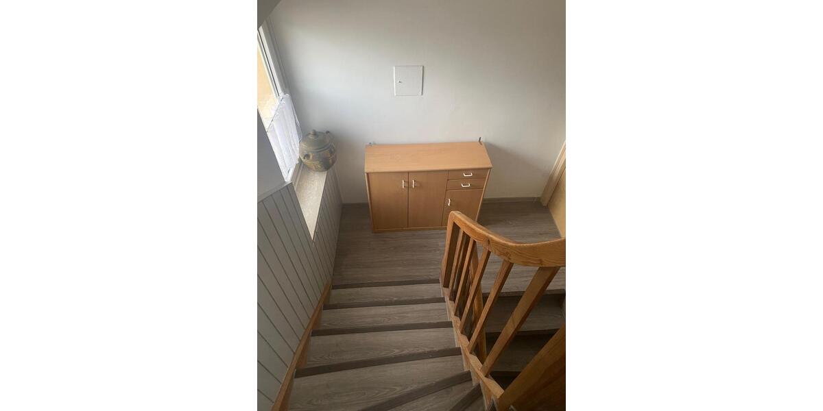 Moderne 3 Zimmer DG Wohnung - WG tauglich 3 zimmer