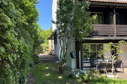 **Komfortables REH mit EBK, herrlichem Garten und Garage in Neufahrn (S1)** 4 zimmer