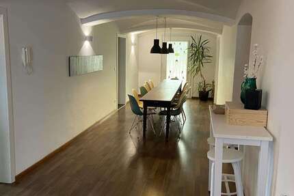 Wohnung Unterföhring - 6 Zimmer, 280 m&sup2;, 3.080&euro; | Angebot:27091428