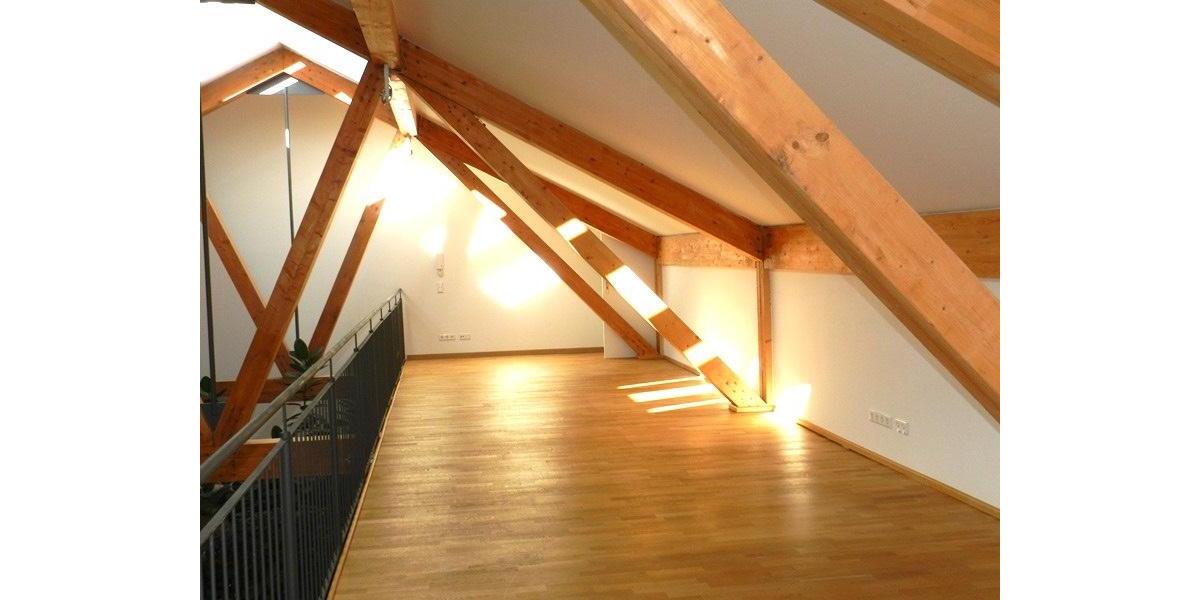 Dachgeschoßwohnung Oberpframmern - 3.5 Zimmer, 225 m&sup2;, 2.900&euro; | Angebot:26165292