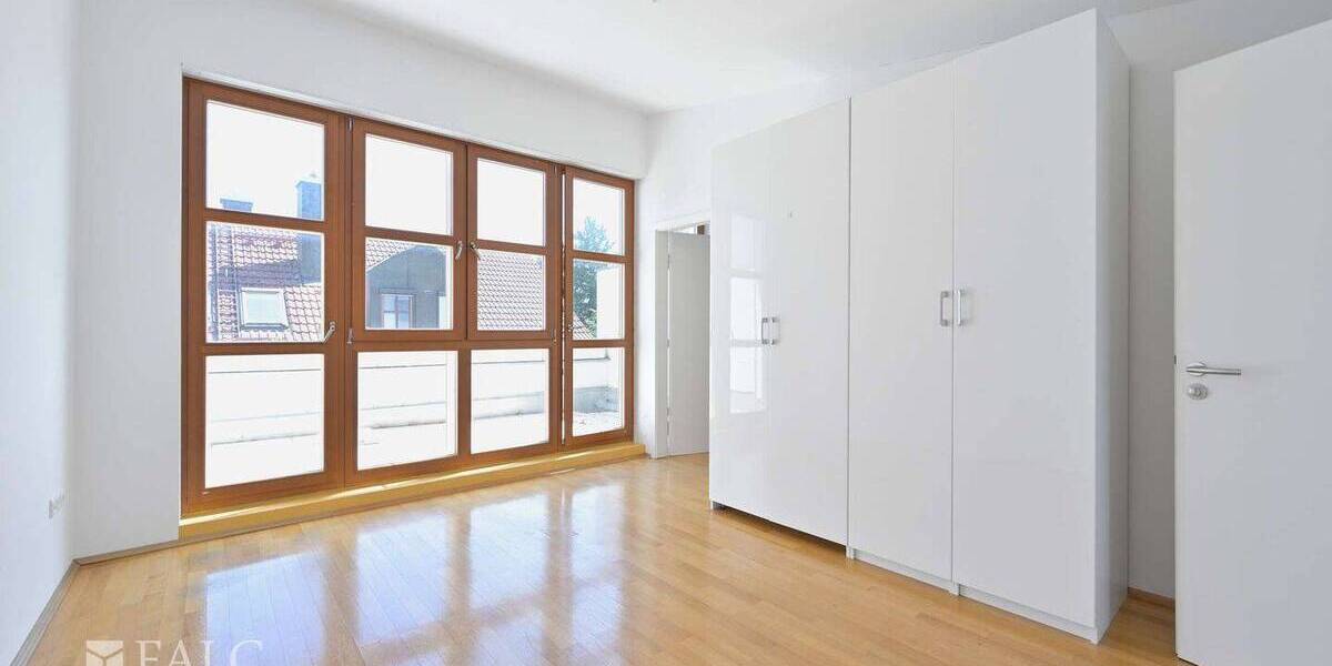 Reihenmittelhaus München Feldmoching-Hasenbergl - 6 Zimmer, 141 m&sup2;, 945.000&euro; | Angebot:26787148