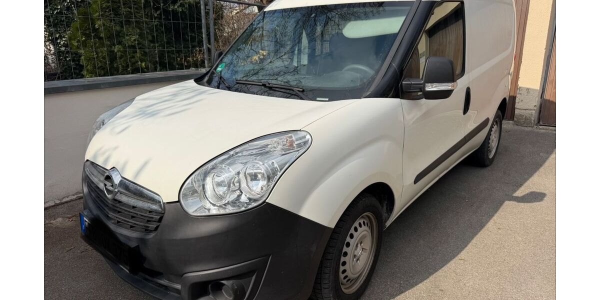 Opel Combo 100.000 km 3.999 &euro; München 81829