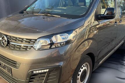 Opel Vivaro 54.285 km 24.800 € Puchheim 82178