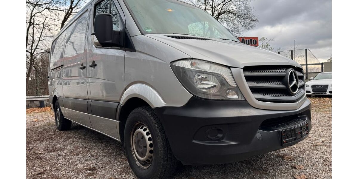 Mercedes-Benz Sprinter 329.000 km 10.500 &euro; München 80687