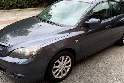 Mazda 3 221.000 km 980 &euro; München 81827