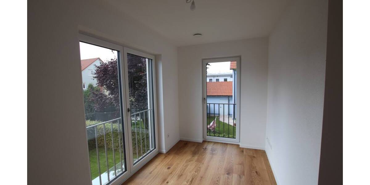 Doppelhaushälfte Neufahrn bei Freising Neufahrn - 5 Zimmer, 140 m&sup2;, 2.670&euro; | Angebot:26139077