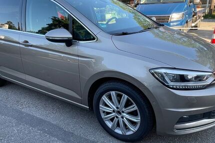 VW Touran 192.211 km 15.999 &euro; München 81243