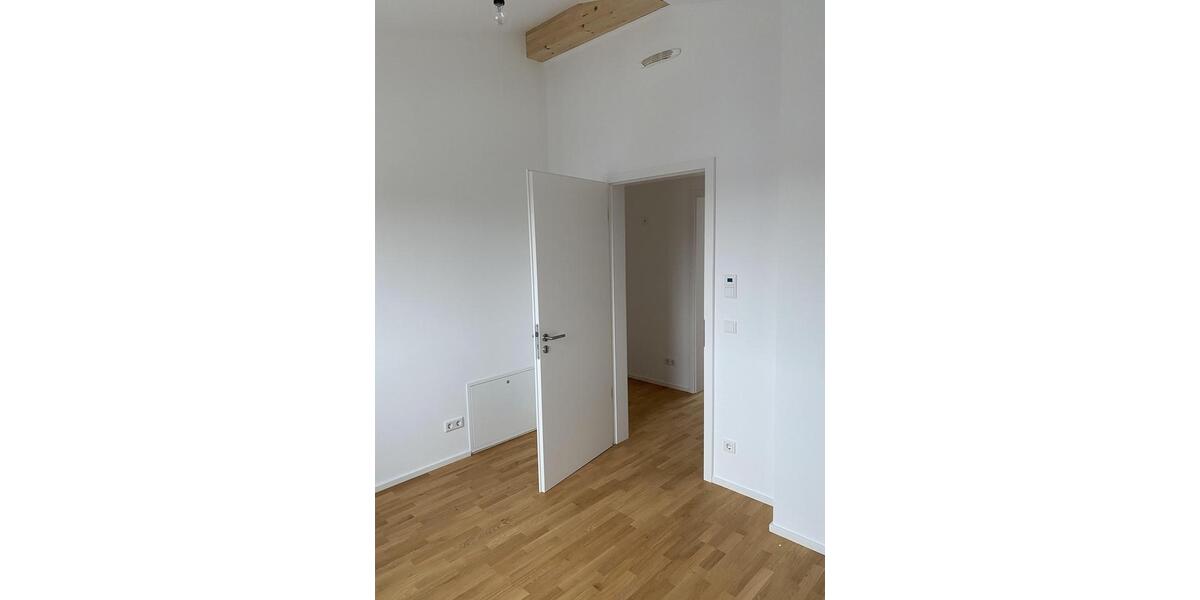 Einfamilienhaus München Trudering - 3 Zimmer, 86 m&sup2;, 2.160&euro; | Angebot:25271779