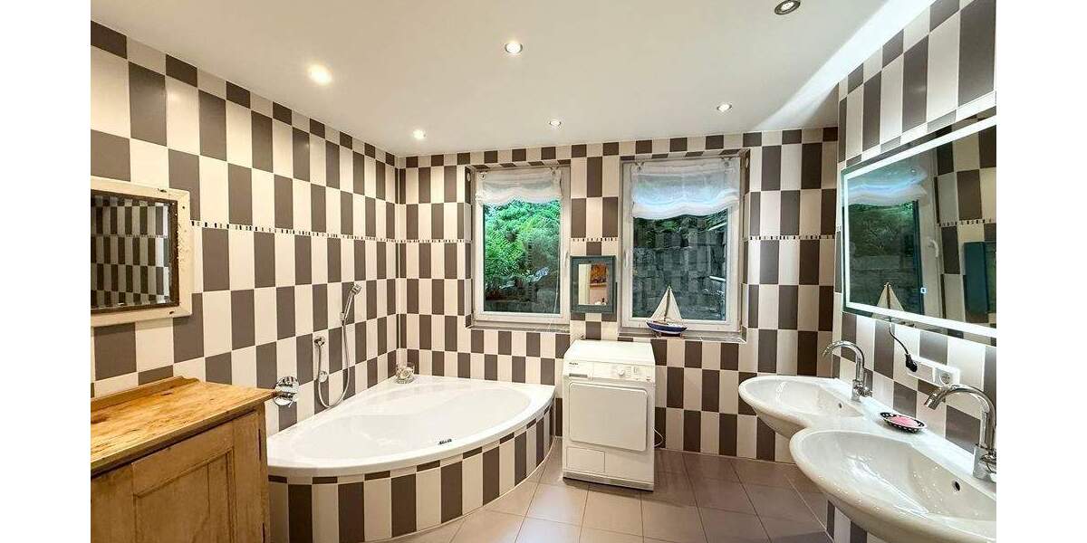 Ruhe, Qualität und Raum zum Leben - ein Zuhause, das Familien und Paare gleichermaßen begeistert. 4 zimmer