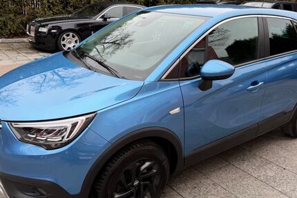 Opel Crossland (X) 94.000 km 8.980 &euro; München 81827