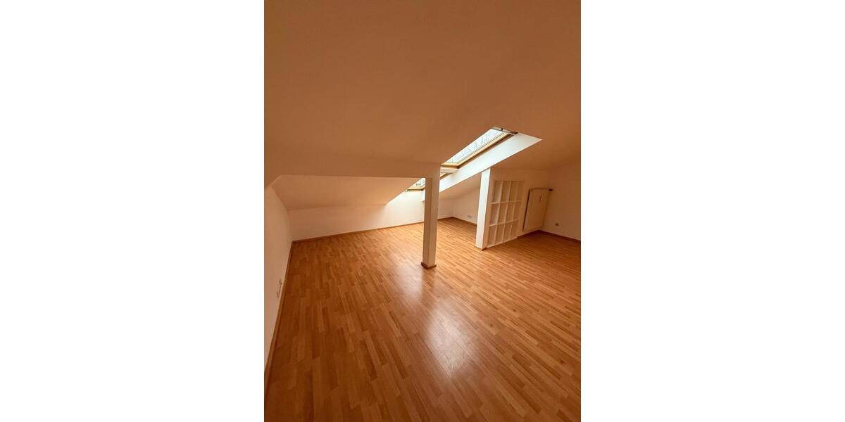 Dachgeschoßwohnung Höhenkirchen-Siegertsbrunn Siegertsbrunn - 2 Zimmer, 40 m&sup2;, 270.000&euro; | Angebot:24847441