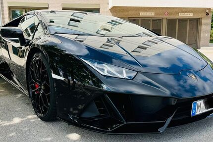 Lamborghini Huracán 6.000 km 275.990 &euro; München 81825