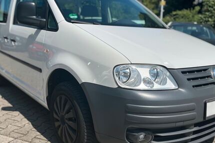 VW Caddy 175.000 km 5.490 &euro; München 81825