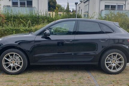 Porsche Macan 223.000 km 27.990 &euro; München 81827