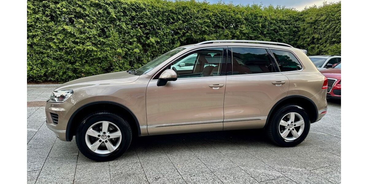 VW Touareg 267.000 km 17.980 € München 81827