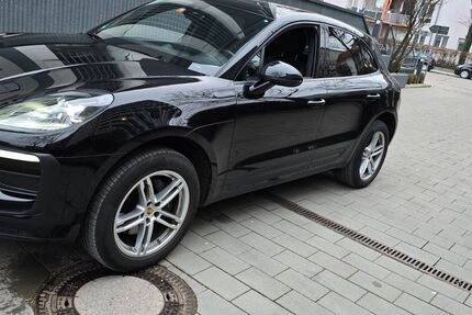 Porsche Macan 52.500 km 54.899 &euro; München 80689