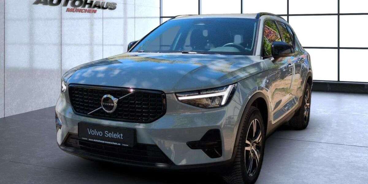 Volvo XC40 30.700 km 31.990 &euro; München 81825