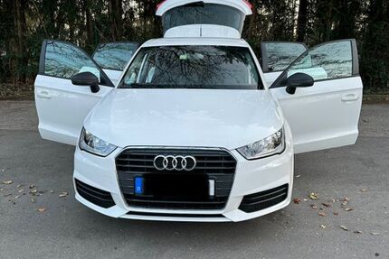 Audi A1 155.555 km 9.200 &euro; Munchen 81825