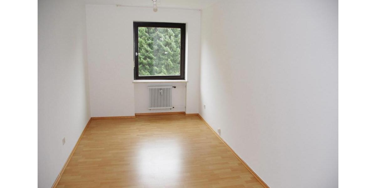 Etagenwohnung Germering - 4 Zimmer, 103 m&sup2;, 1.900&euro; | Angebot:25637767