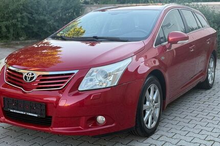 Toyota Avensis 253.000 km 1.999 &euro; München 80807