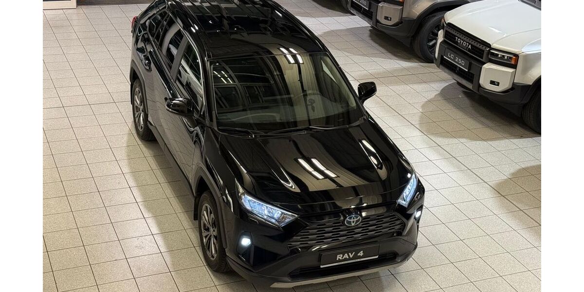 Toyota RAV 4 29.380 km 37.695 &euro; Poing bei München 85586