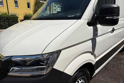 VW Crafter 152.724 km 22.699 &euro; München 81549
