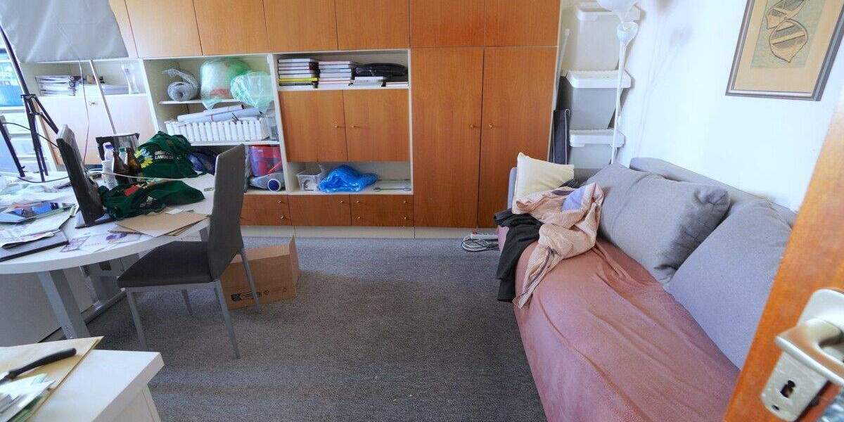 sanierungsbedürftige Wohnung - für Singles, Paare oder eine 2er-WG 2 zimmer