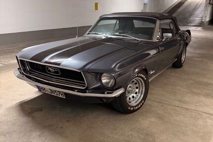 Ford Mustang 83.575 km 52.990 &euro; München 80801